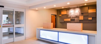 Holiday Inn Express & Suites Parkersburg-Mineral Wells by IHG