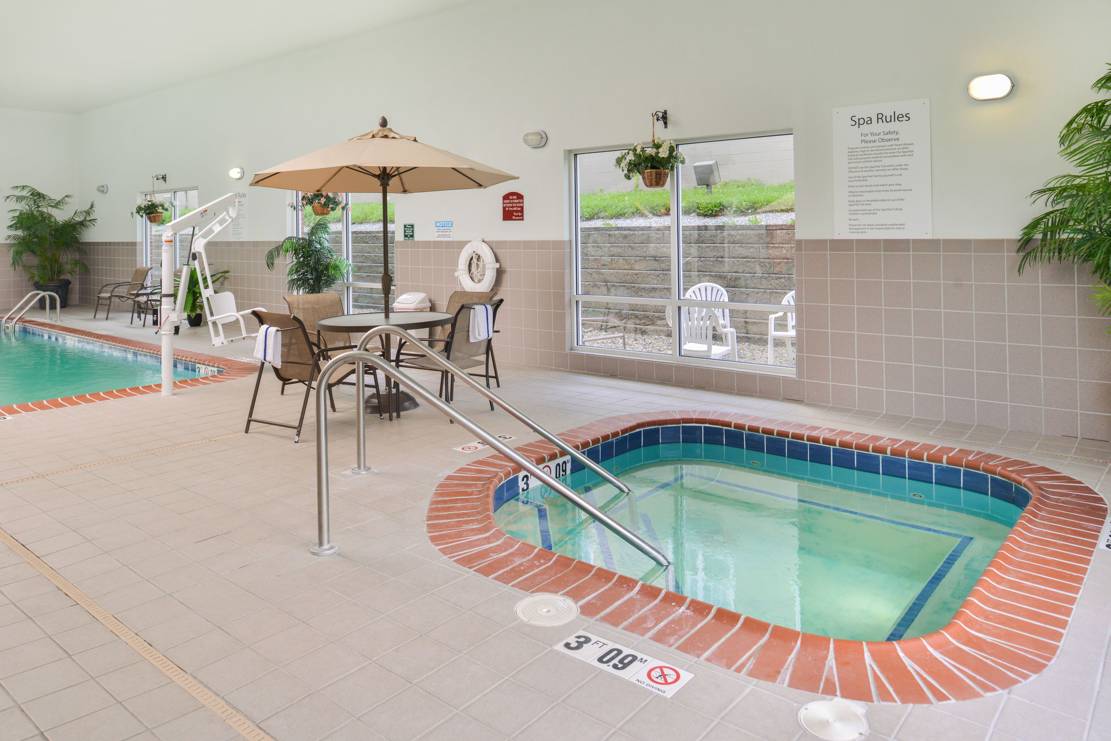 indoor spa tub