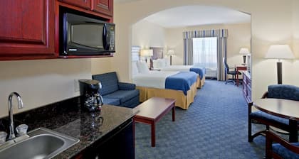 Holiday Inn Express & Suites Pampa by IHG