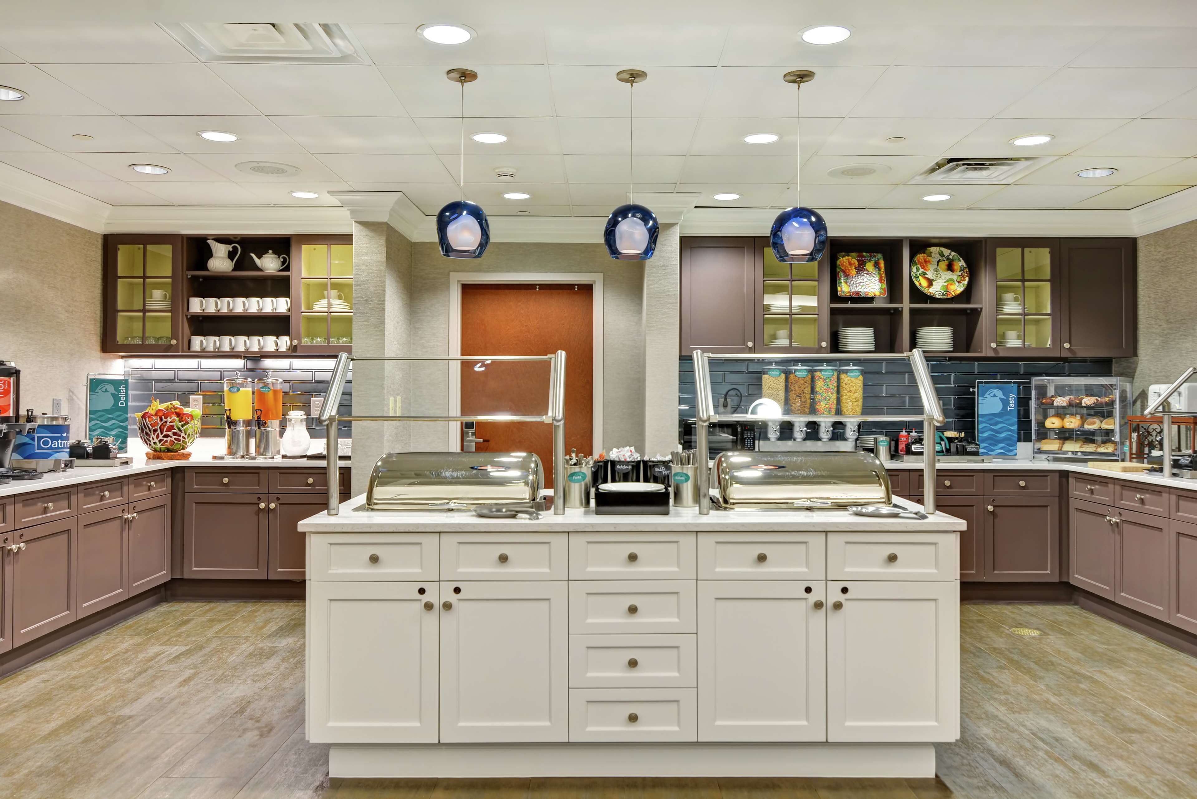 Free daily cooked-to-order breakfast 