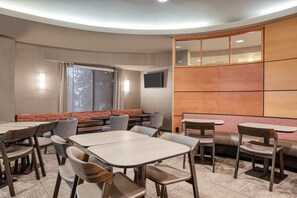 Desayuno para llevar incluido todos los días