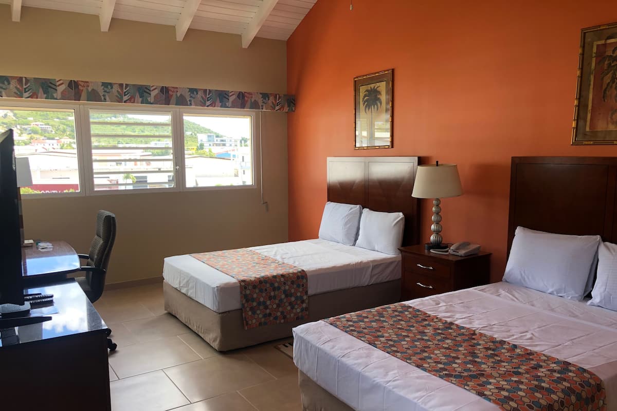 Deluxe Room, 2 Double Beds, Kitchenette
