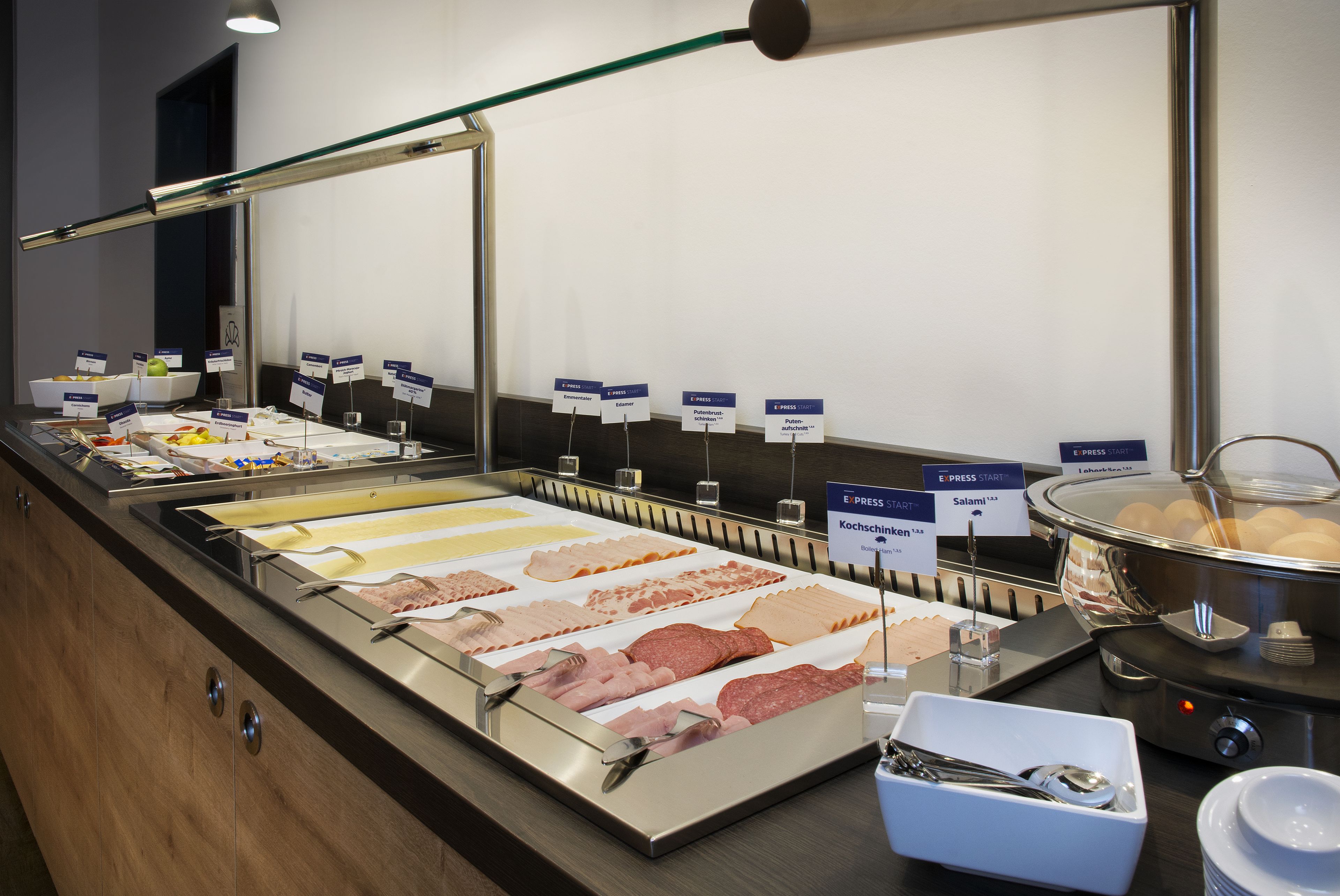 free continental breakfast