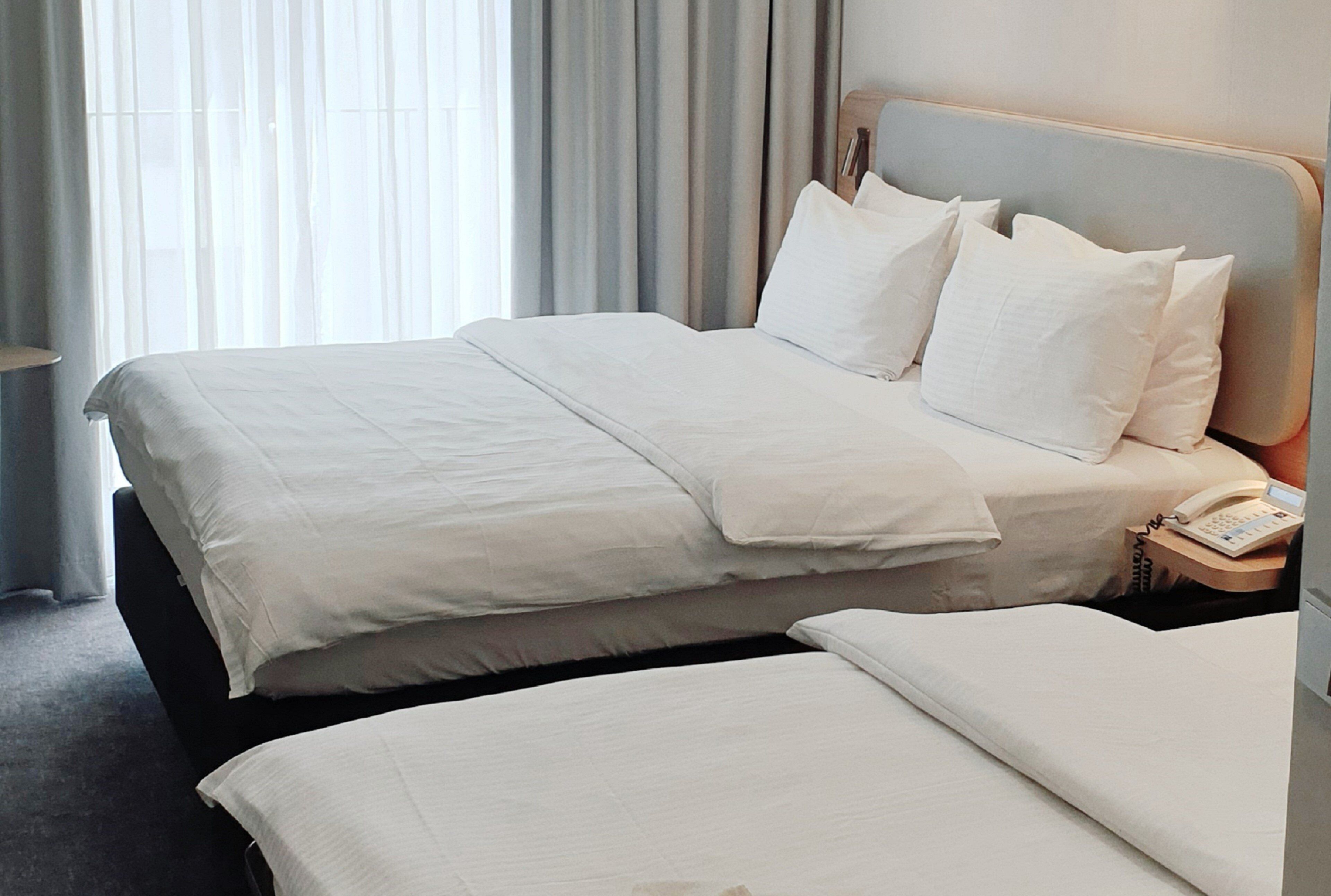 premium bedding, in-room safe, desk, soundproofing