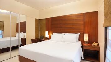Ropa de cama de alta calidad, colchones con efecto memoria y minibar