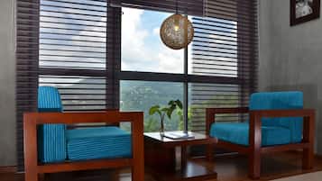 ห้องทวิน | 1 ห้องนอน, เครื่องนอนระดับพรีเมียม, เตียงเมมโมรีโฟม, มินิบาร์