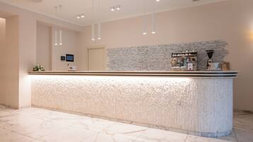Bar (in der Unterkunft)