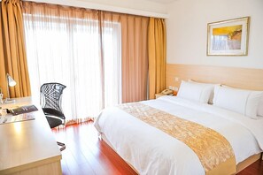 Suite – business | Oppholdsrom | LCD-TV
