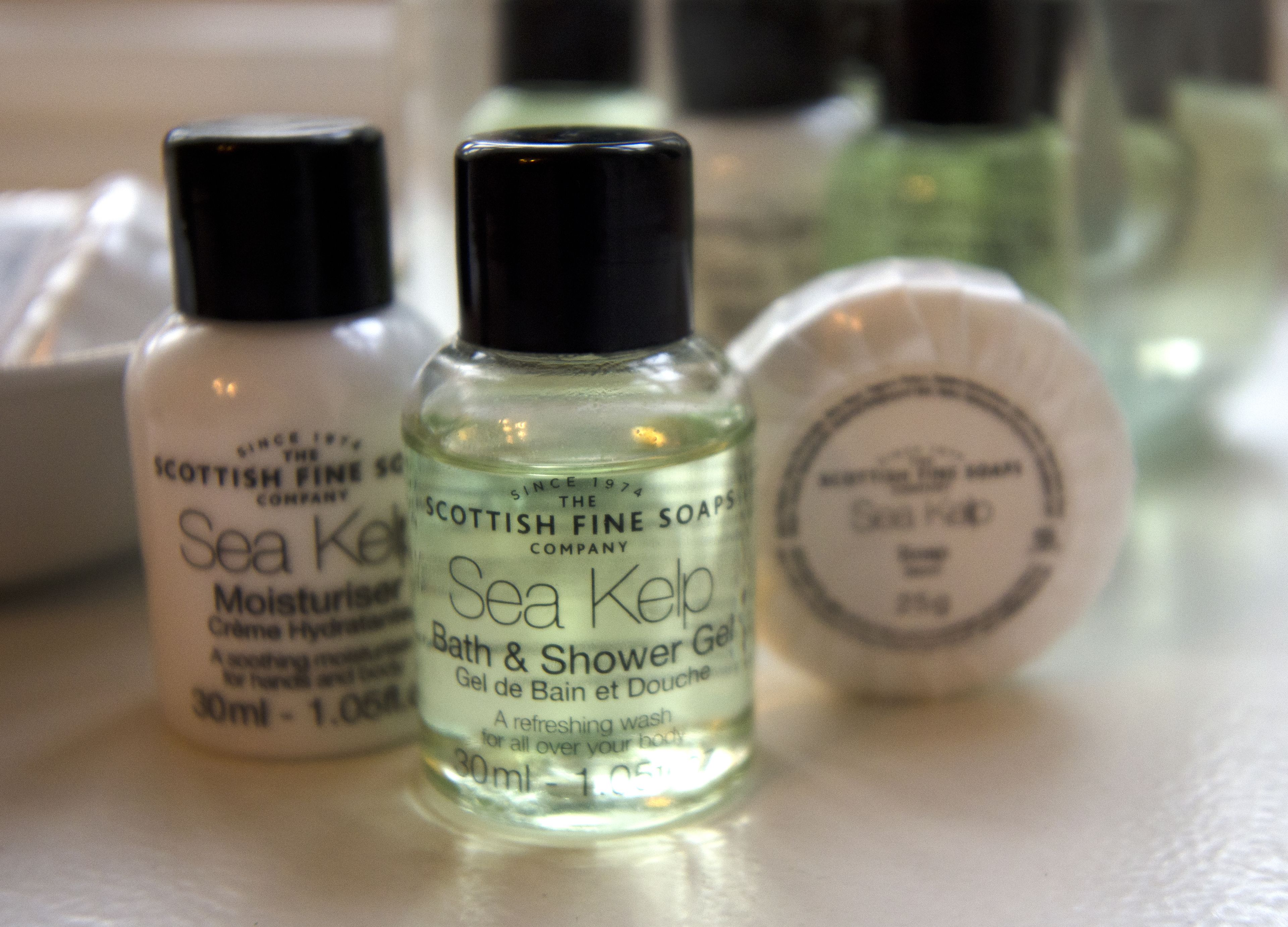 basic double room | bathroom | shower, free toiletries, hair dryer, towels