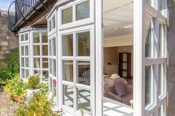 Zimmer, Gartenblick | Schreibtisch, Verdunkelungsvorhänge, Bügeleisen/Bügelbrett