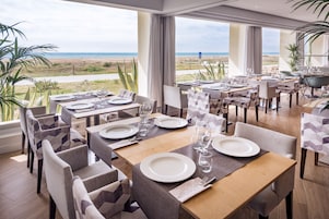 Se sirven desayunos, almuerzos, cenas y cocina mediterránea