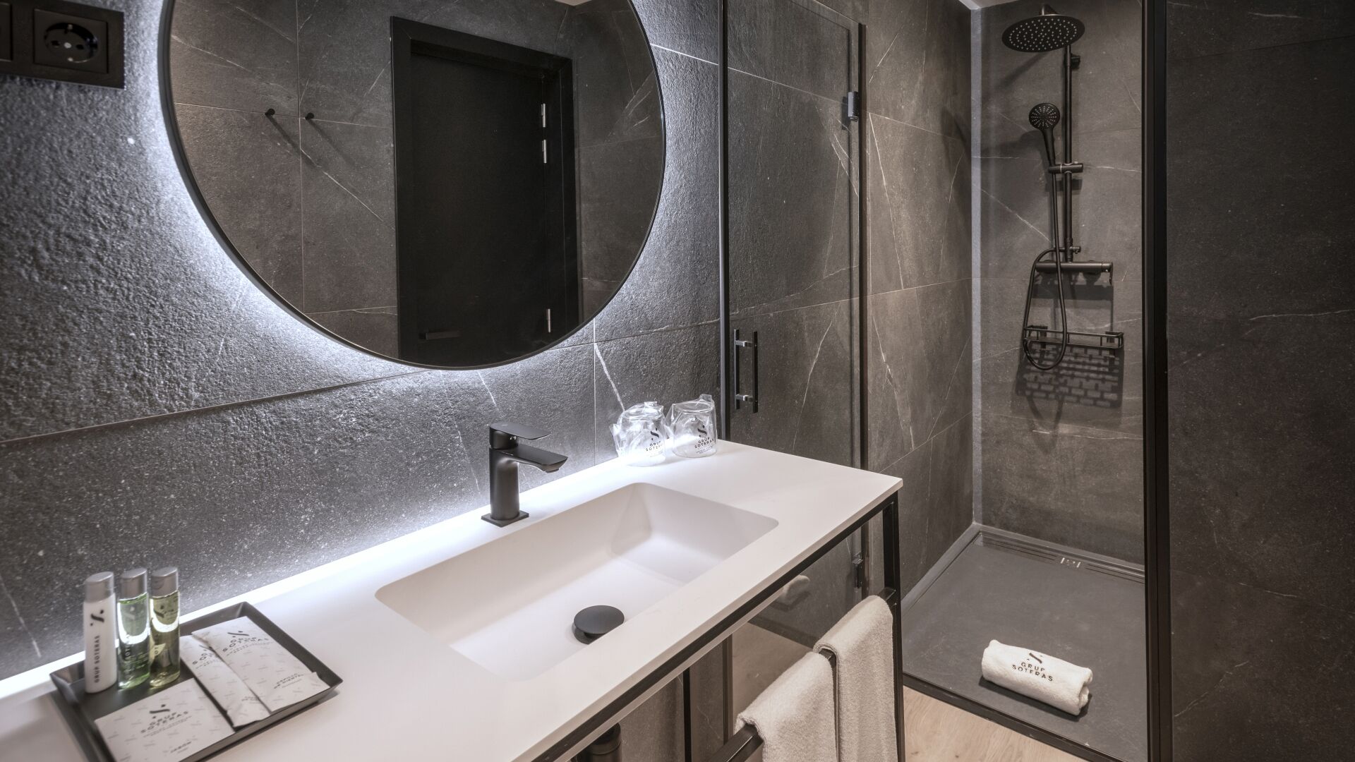 combined shower/bathtub, free toiletries, hair dryer, bathrobes