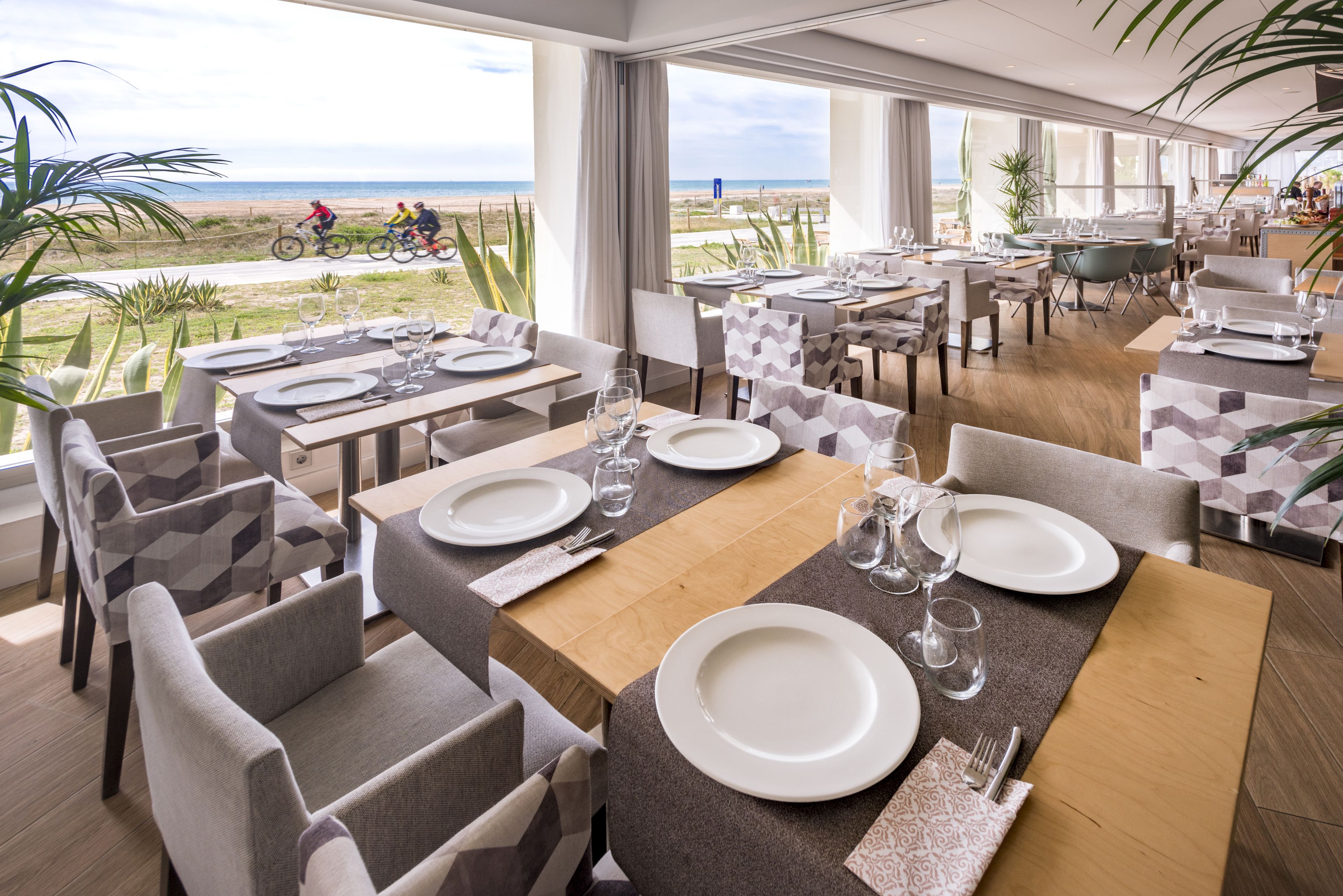 breakfast, lunch, dinner served; mediterranean cuisine