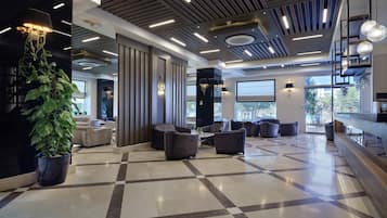 Lobby-Lounge