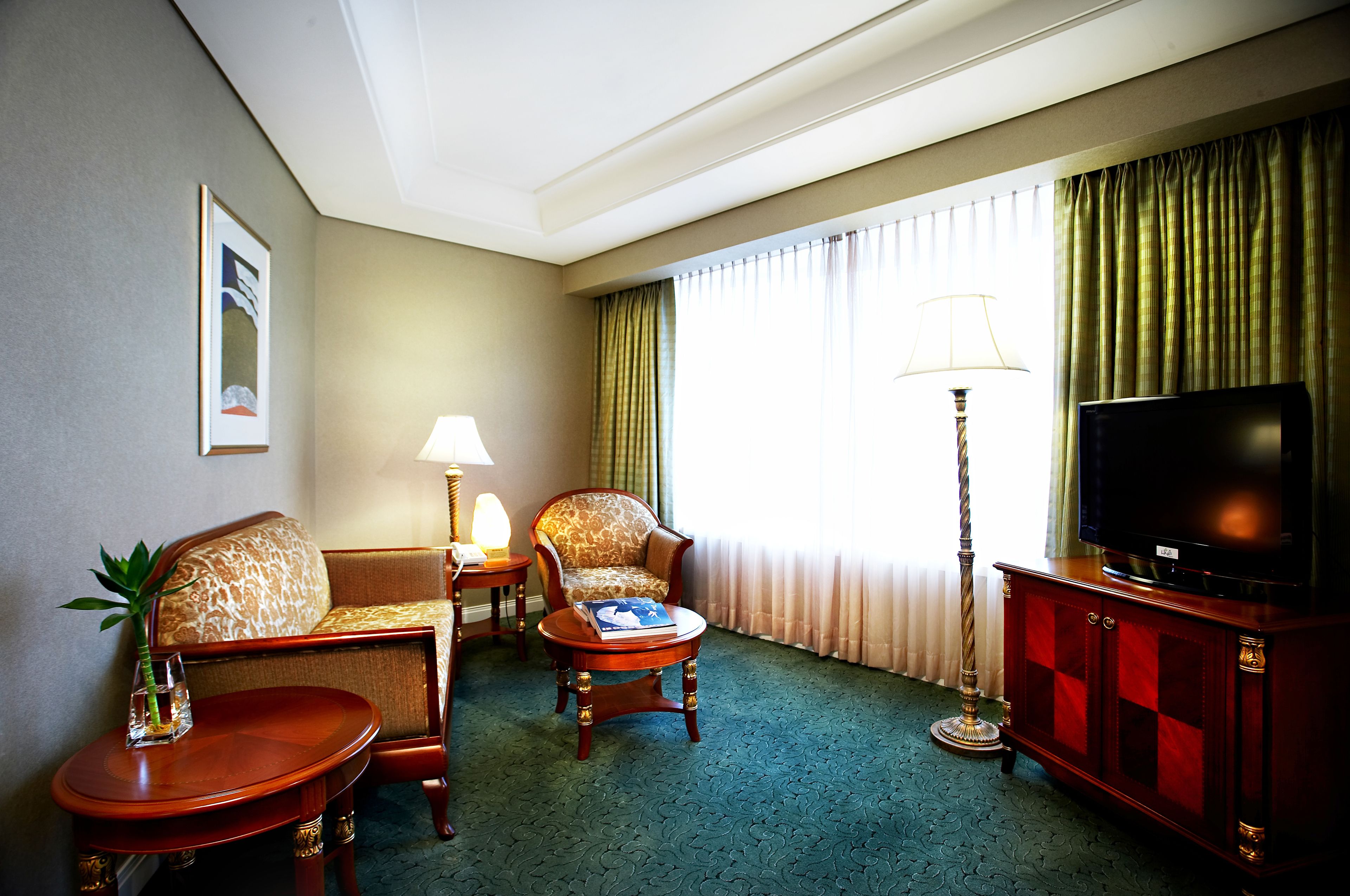 in-room safe, desk, free wifi, bed sheets