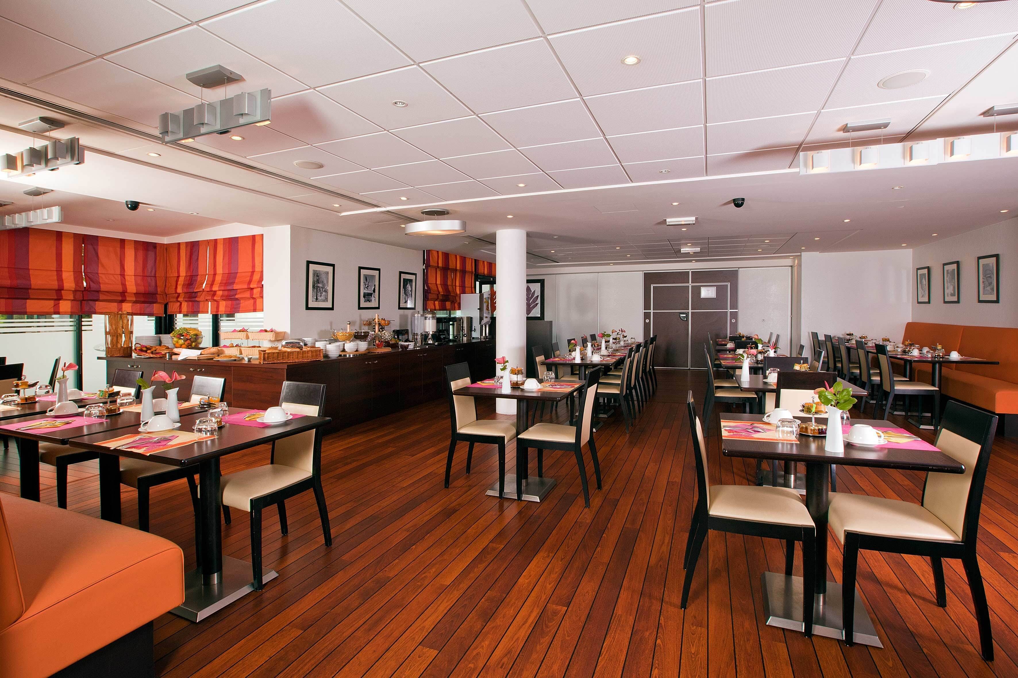 Tägliches Frühstücksbuffet gegen Gebühr