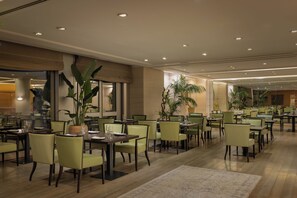 Restaurant - Precise House Mantegna Roma (Rome)