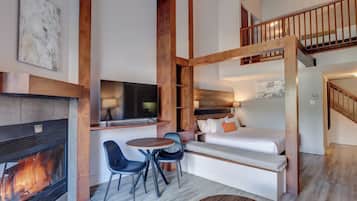 Quarto premium | Roupas de cama antialérgicas, frigobar, cofres nos quartos, escrivaninha