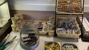 Breakfast buffet - Piries Hotel (Edinburgh)