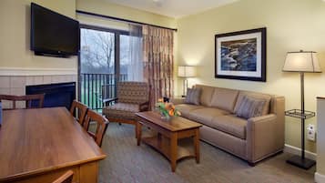 Standard Villa, 1 Bedroom | Living area | 35-inch flat-screen TV with cable channels, TV