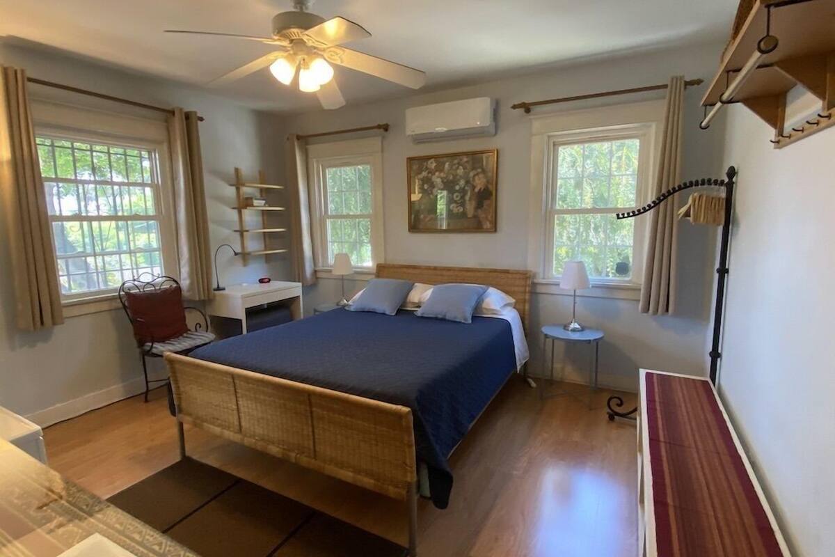 Standard Single Room, Ensuite, Garden View (Sanborn House Guest Room) | Individually decorated, individually furnished, desk, blackout drapes