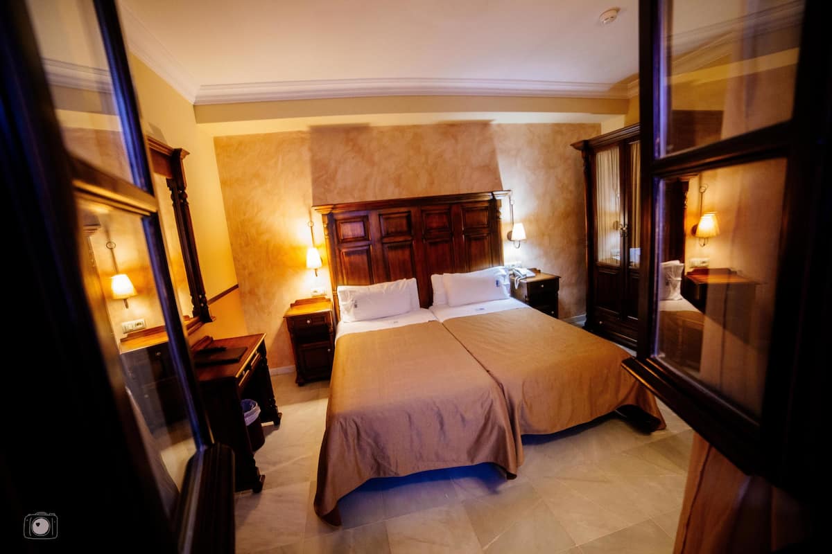 minibar, in-room safe, desk, iron/ironing board