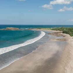 Private beach nearby, white sand, sun-loungers, beach towels
