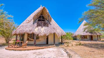 Deluxe Bungalow, 2 Bedroom Beach Front with A/C | 2 bedrooms, premium bedding, down comforters, pillowtop beds