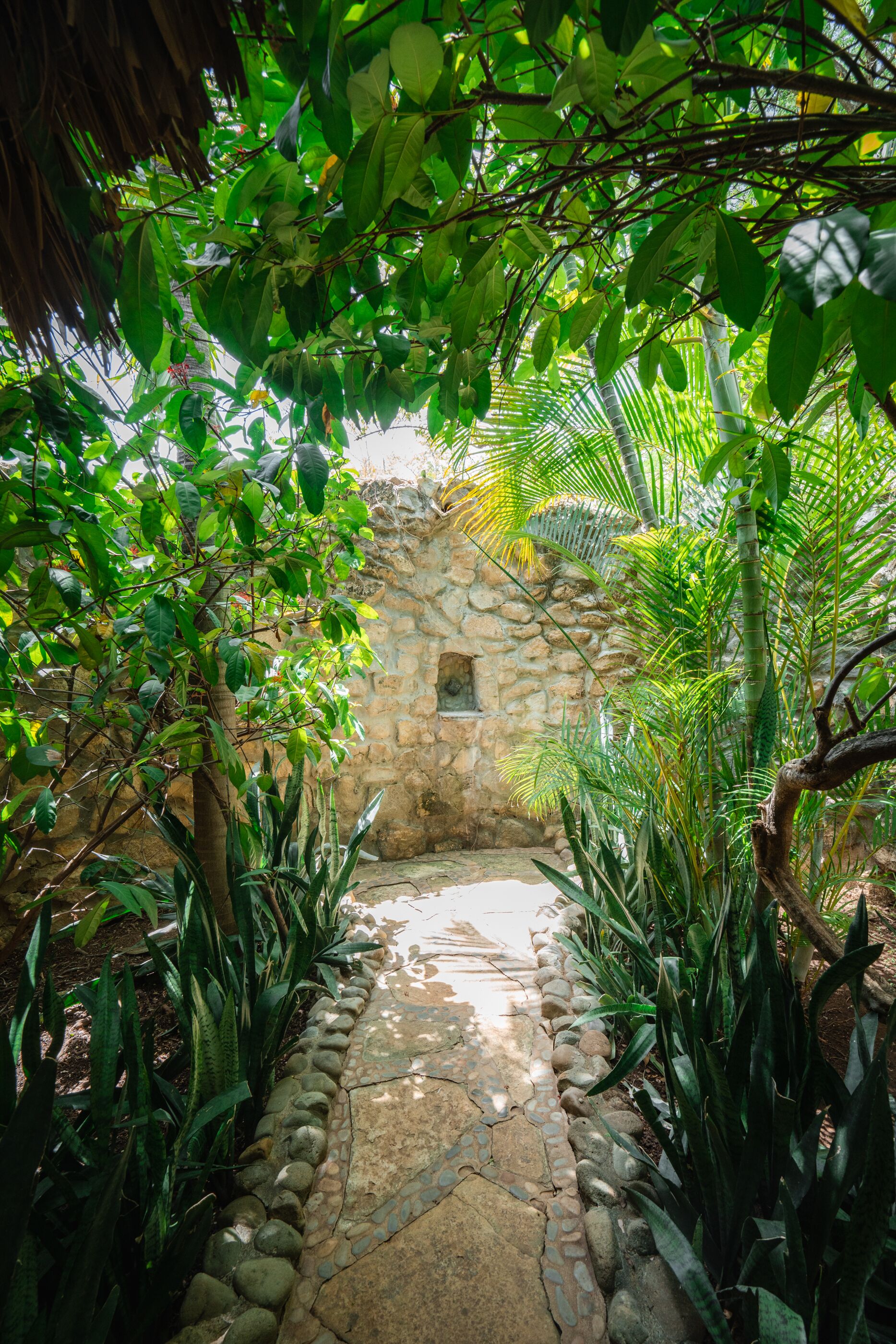 2 Schlafzimmer, hochwertige Bettwaren, Daunenbettdecken