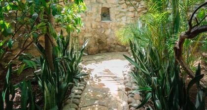 Hotel Punta Teonoste Boutique Beachfront Resort