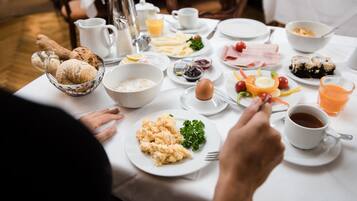Daily continental breakfast (EUR 19 per person)