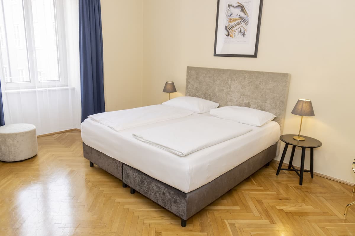 Superior-Doppelzimmer | Schreibtisch, Bügeleisen/Bügelbrett, kostenloses WLAN, Bettwäsche