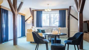 Suite | Living area | TV