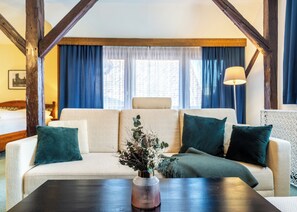 Suite | Living area | TV - Hotel Mariahilf (Graz)