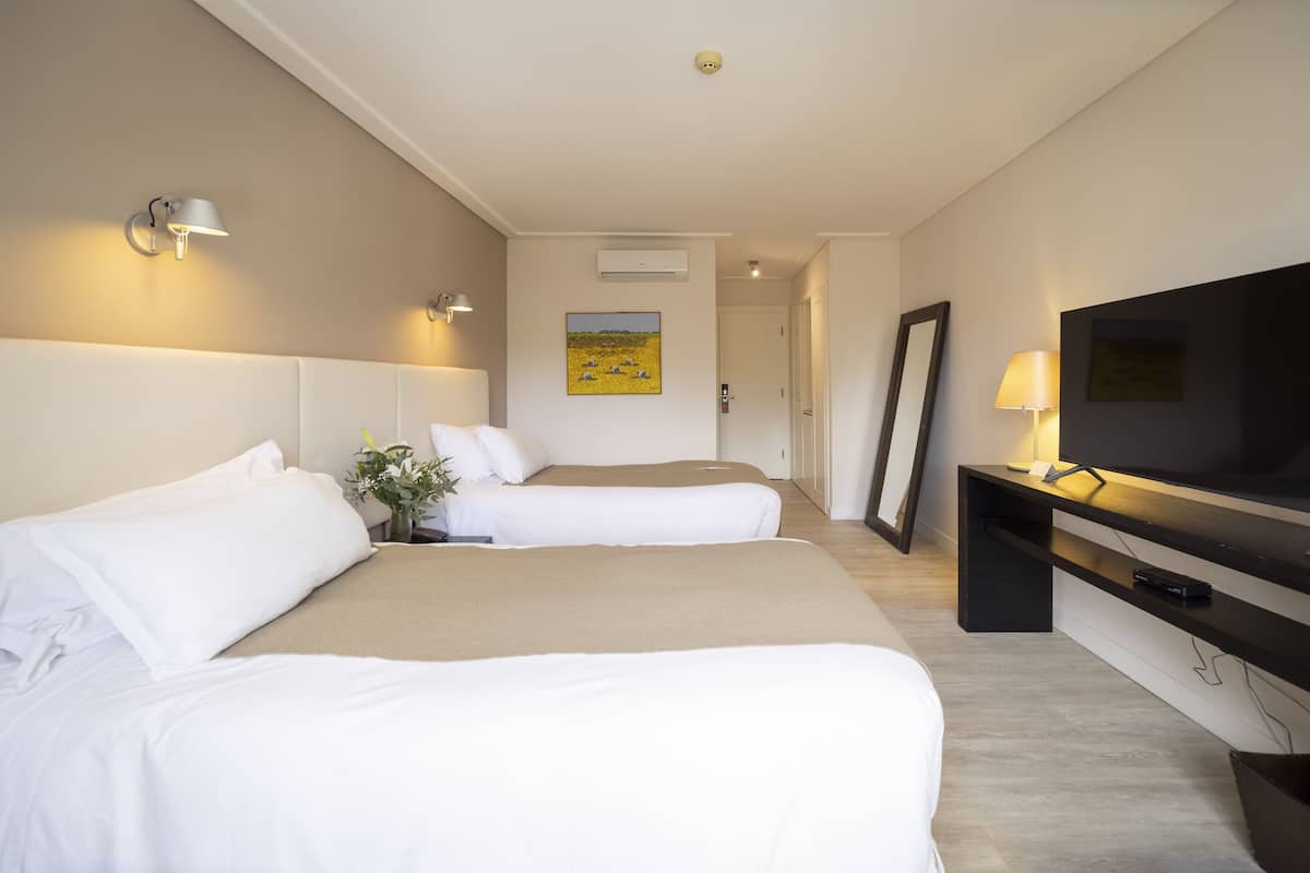 Egyptian cotton sheets, premium bedding, minibar, in-room safe