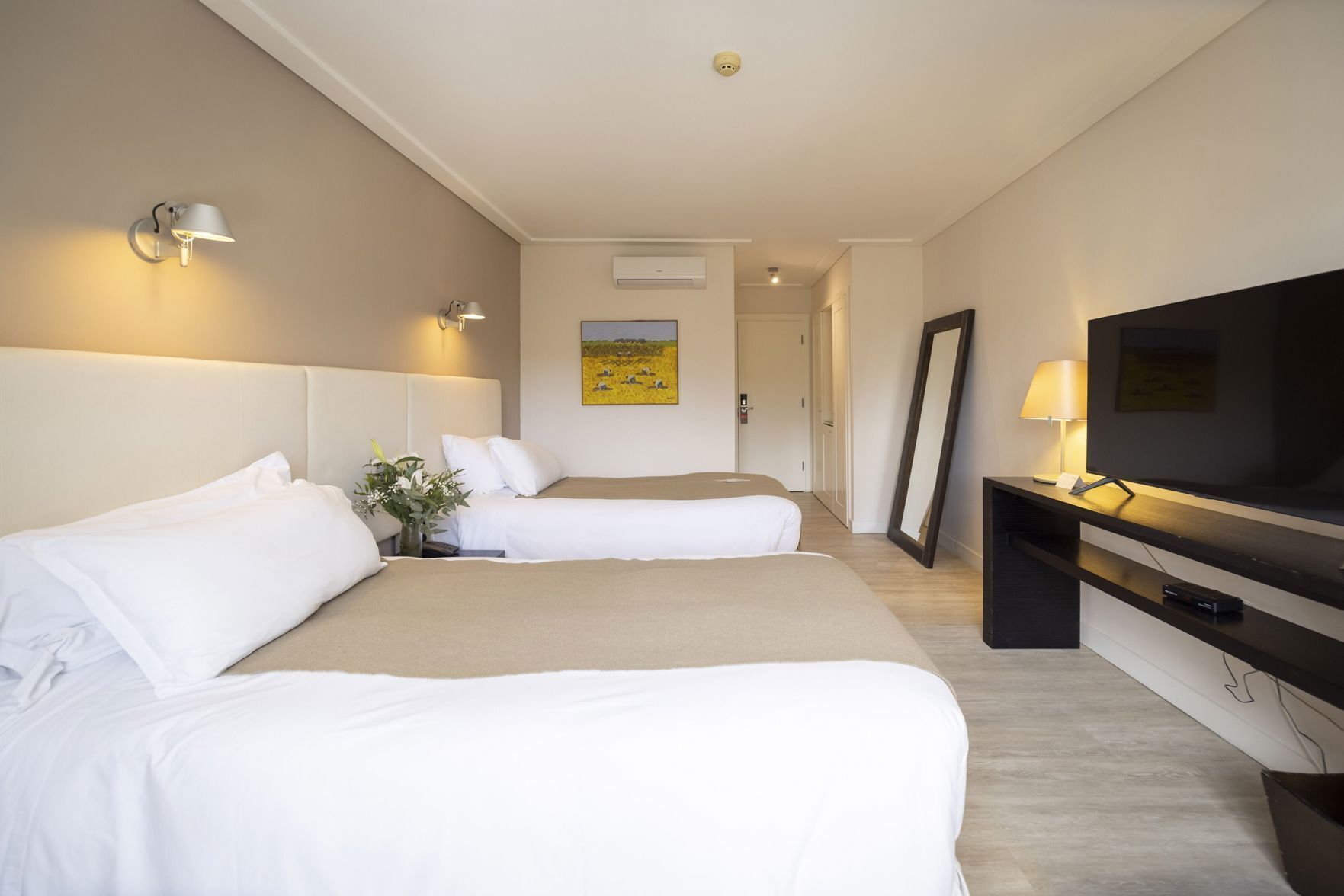 Egyptian cotton sheets, premium bedding, minibar, in-room safe