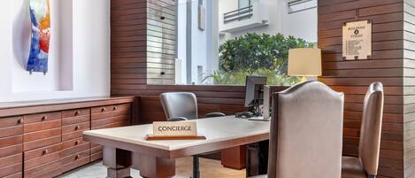 Concierge desk