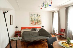 เครื่องนอนป้องกันสารก่อภูมิแพ้, มินิบาร์, ตู้นิรภัยในห้องพัก