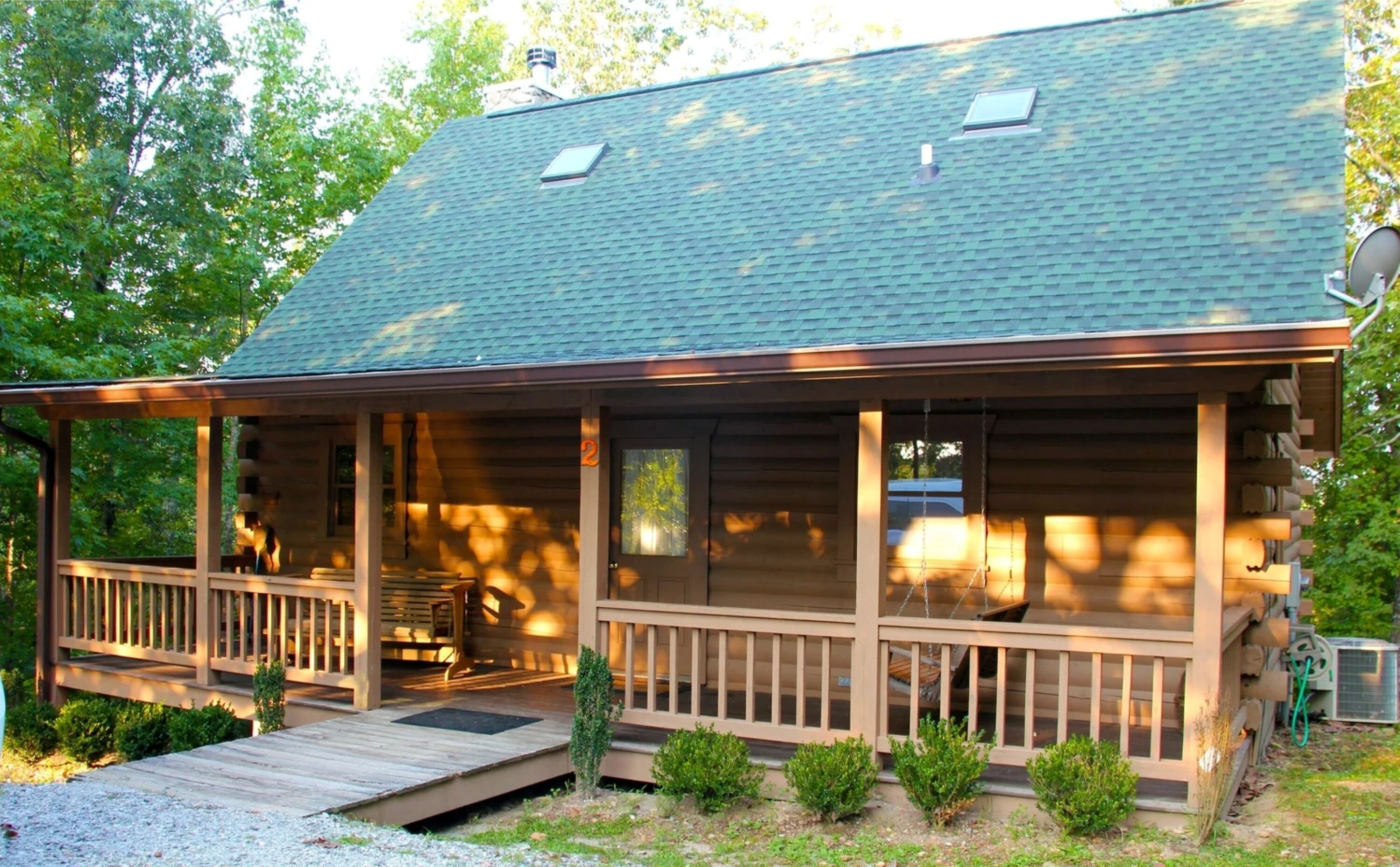 Cabin, 3 Bedroom, Hot Tub | Accès au Wi-Fi (inclus), literie fournie