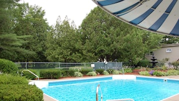 Seasonal outdoor pool