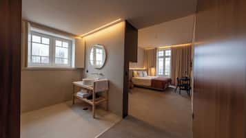 Basic Double or Twin Room, 1 Bedroom (with extra-bed)