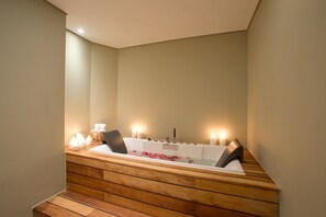 Body treatments, aromatherapy, body scrubs, facials, 1 treatment room