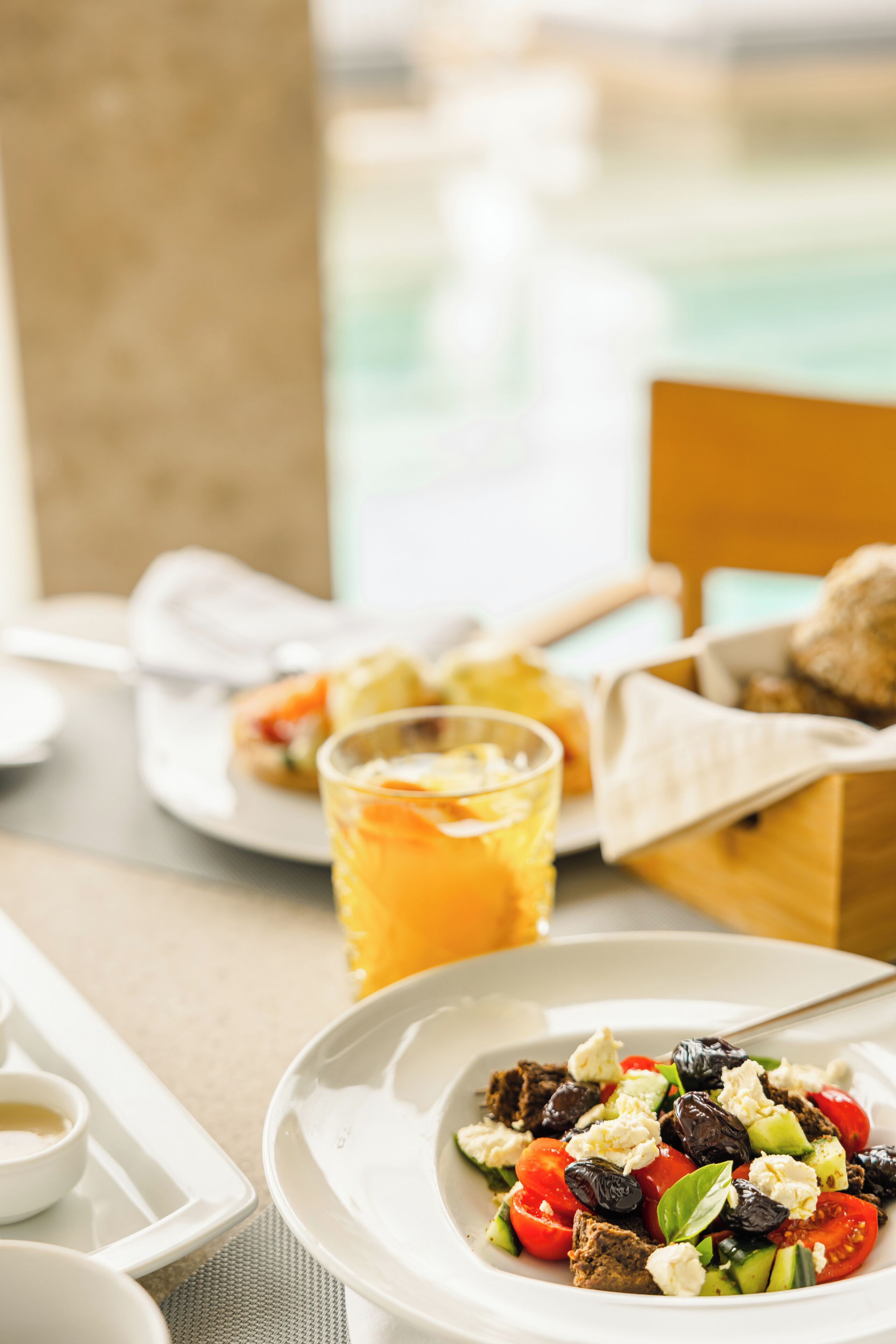 free daily cooked-to-order breakfast