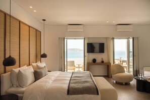 Suite (Grace with Plunge Pool) | Premium bedding, minibar, in-room safe, individually decorated - Grace Mykonos (Mykonos)
