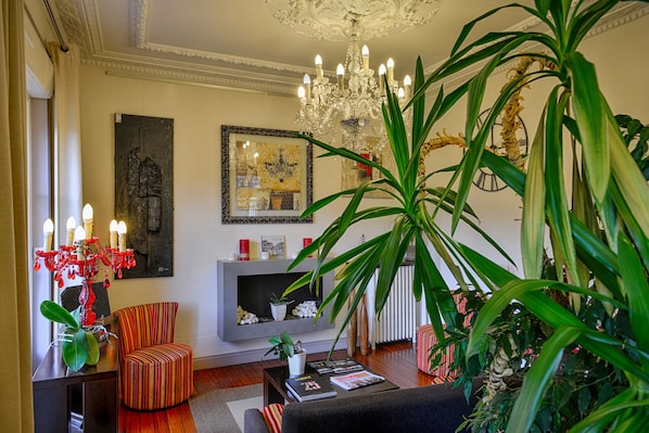 Lobby sitting area