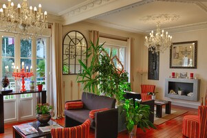 Sala de estar en el lobby