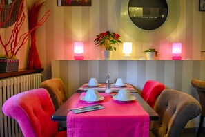 Daily buffet breakfast for a fee - Villa Cap D'ail (La Baule-Escoublac)