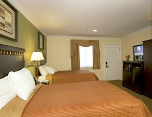 Standard Room, 2 Double Beds - North Bay Inn (San Rafael)