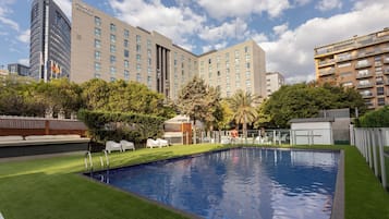 2 outdoor pools, open 10:00 AM to 9:00 PM, pool loungers