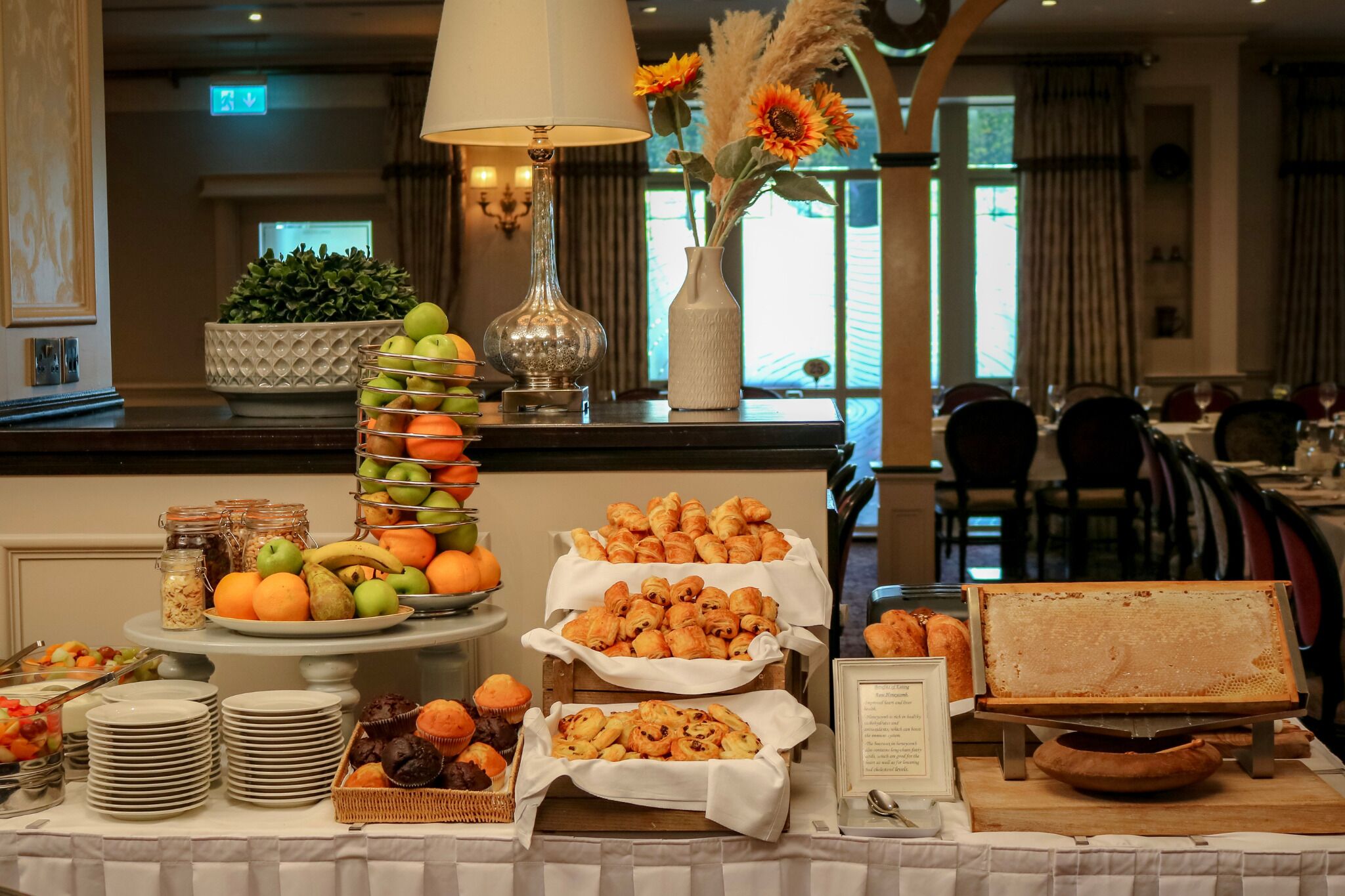 Daily full breakfast (EUR 18 per person)